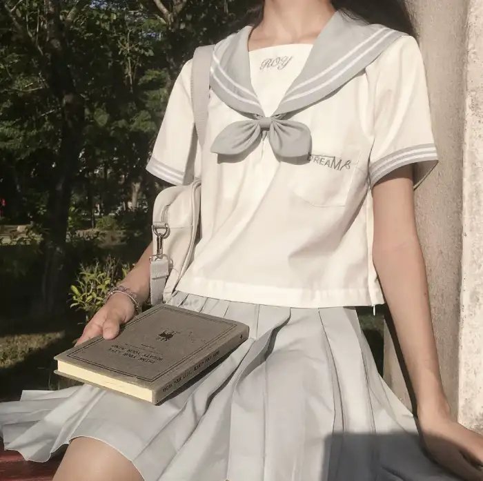 桃脸泪痕